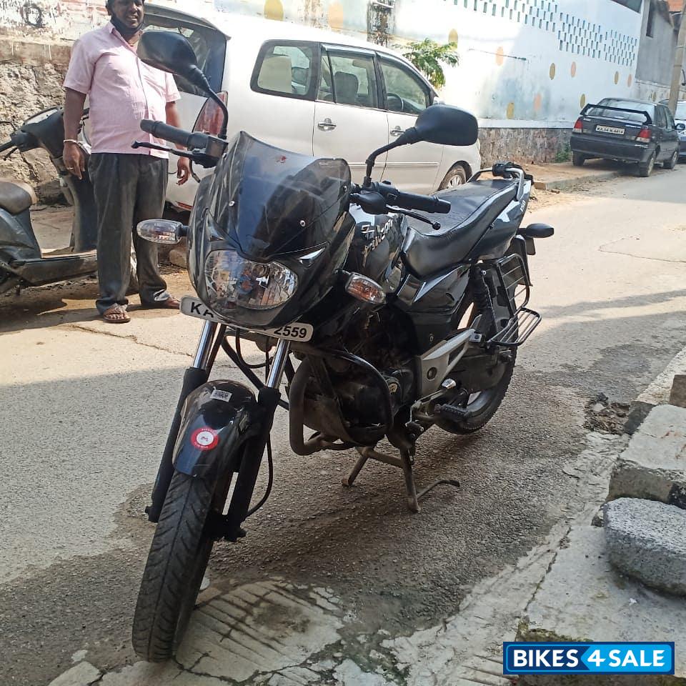 Black Bajaj Pulsar 150 Neon