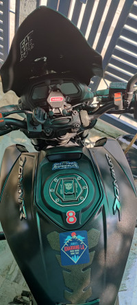 Black Bajaj Dominar 400 Disc