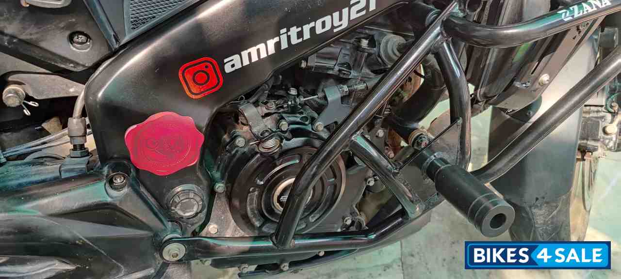 Black Bajaj Dominar 400 Disc Black Bajaj Dominar 400 Disc