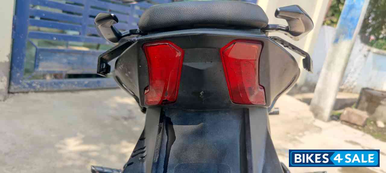 Black Bajaj Dominar 400 Disc Black Bajaj Dominar 400 Disc