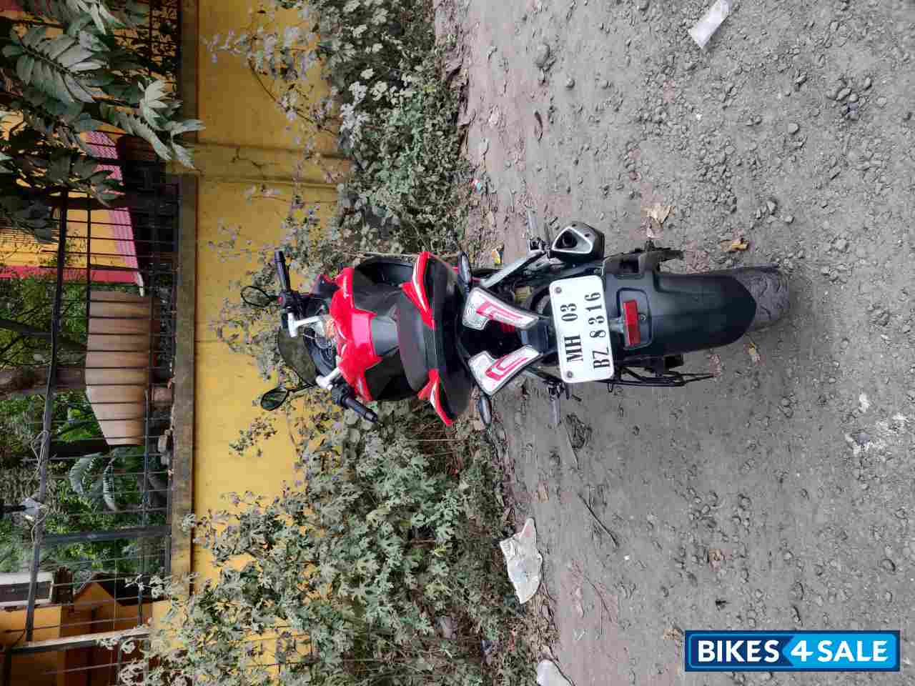 Red Bajaj Pulsar RS 200 ABS