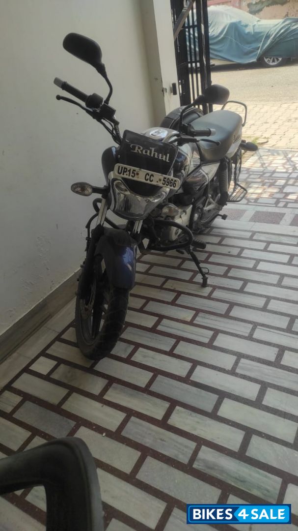 Blue Bajaj V15