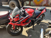 Red Bajaj Pulsar RS 200