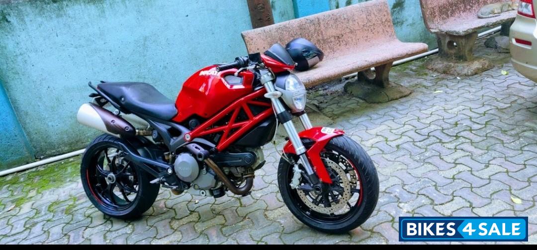 Ducati Monster 796