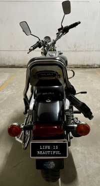 Black Bajaj Avenger 180 DTS-i