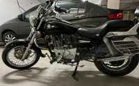 Black Bajaj Avenger 180 DTS-i