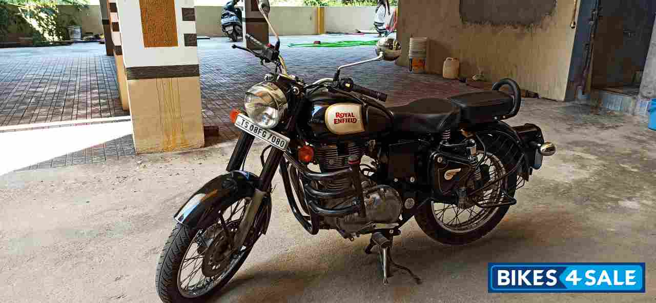 Black Royal Enfield Classic 350 Black Royal Enfield Classic 350