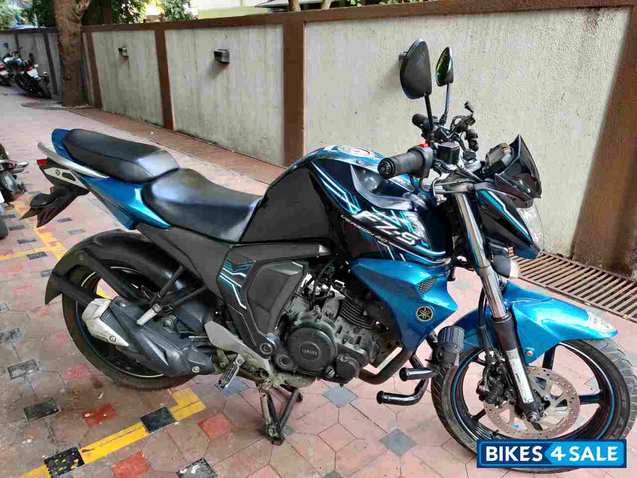 Used 2015 model Yamaha FZ-S FI V2 for sale in Mumbai. ID 296333. Blue ...