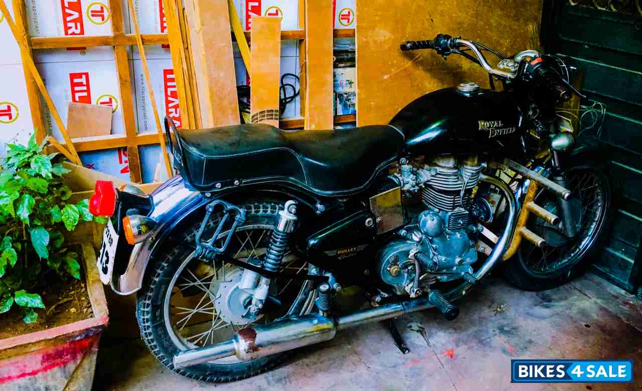 Black Royal Enfield Bullet Electra