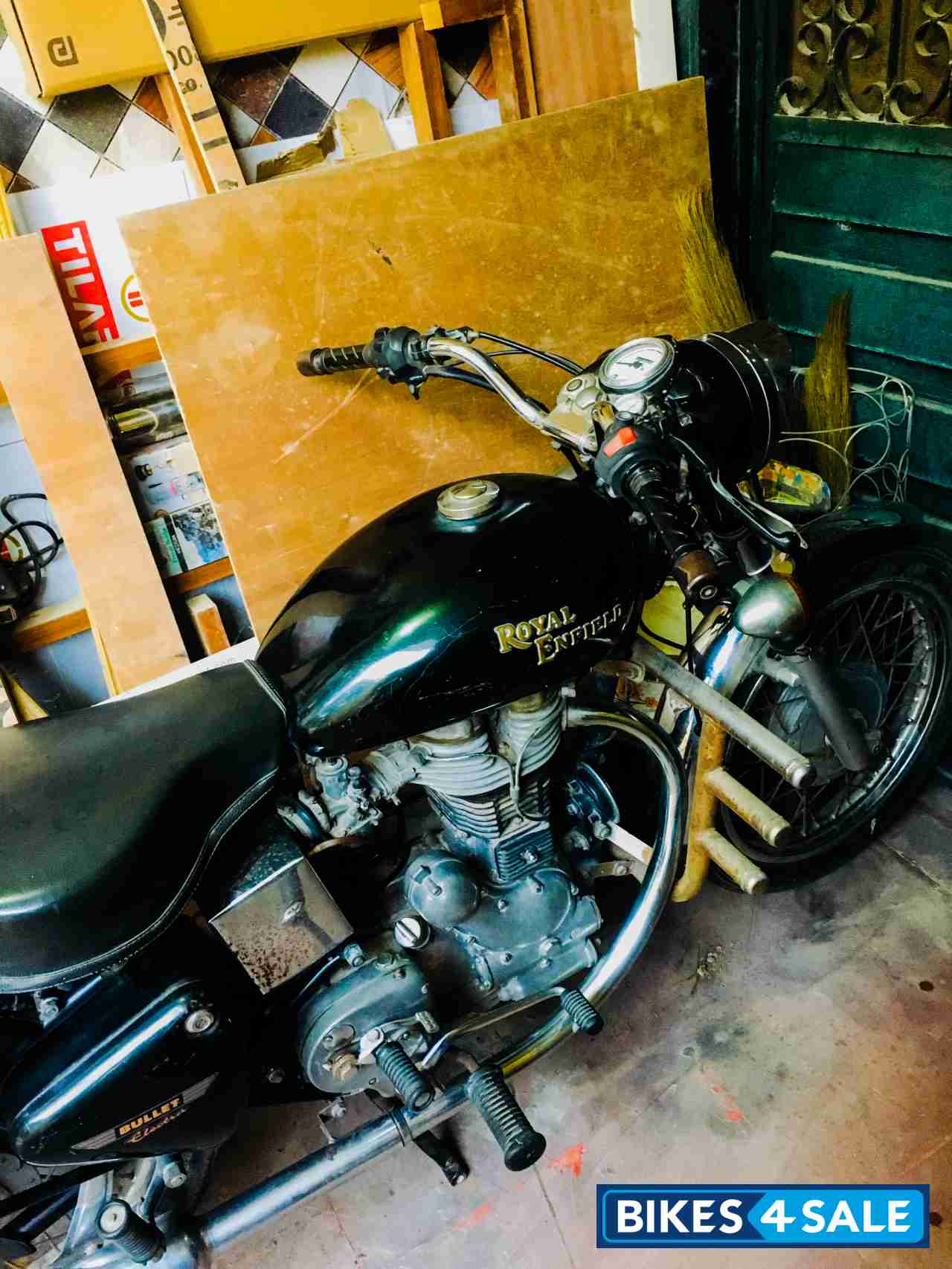 Black Royal Enfield Bullet Electra