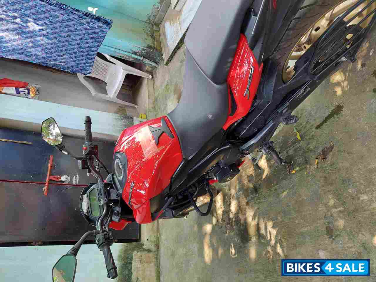 Red Bajaj Dominar 400 ABS BS6