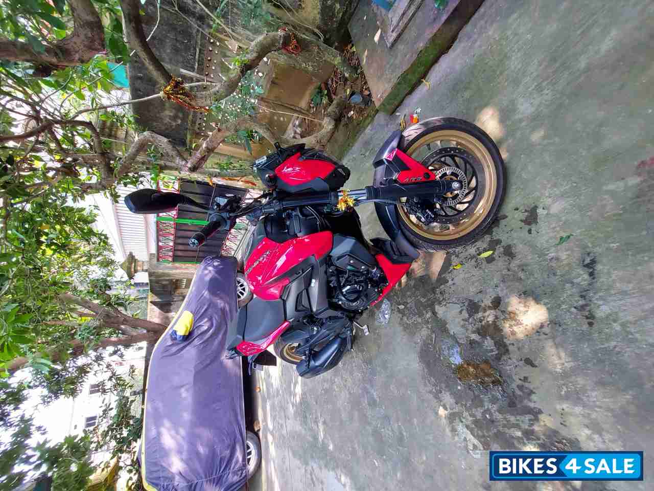 Red Bajaj Dominar 400 ABS BS6