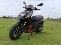 Red&black Aprilia SR 150