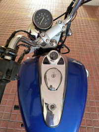Plasma Blue Bajaj Avenger 220 DTS-i