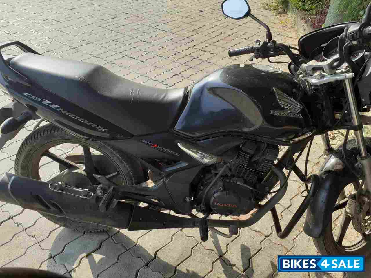 P Black Honda Unicorn Dazzler