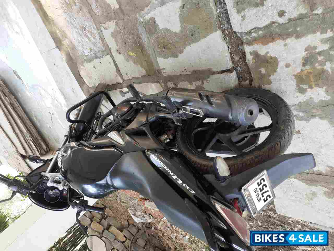 P Black Honda Unicorn Dazzler