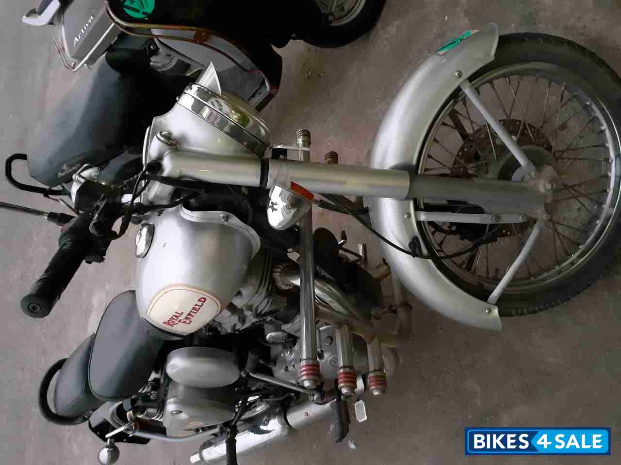 Silver Royal Enfield Classic 350 BS VI