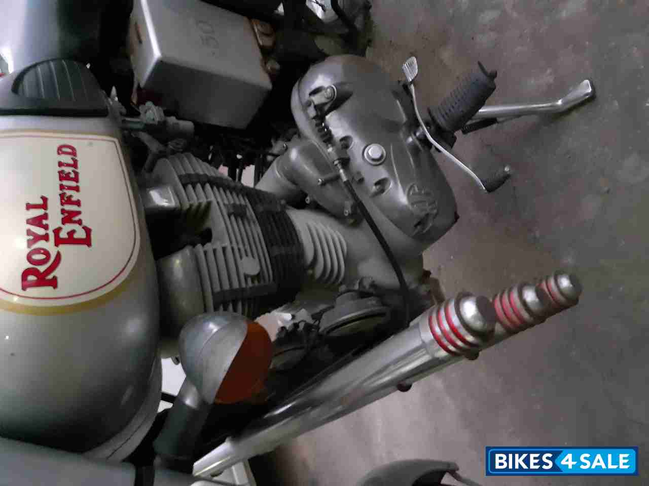 Silver Royal Enfield Classic 350 BS VI