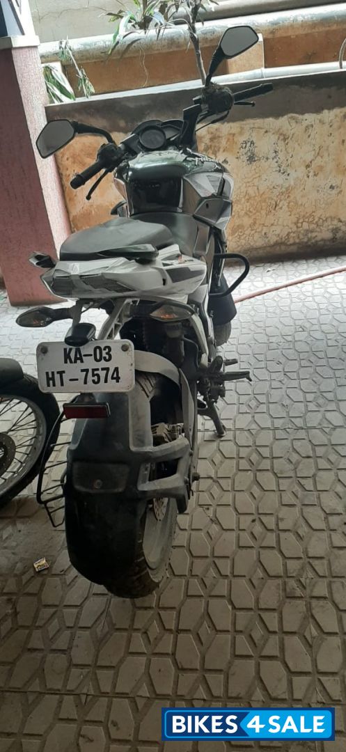 Bajaj Pulsar 200 NS