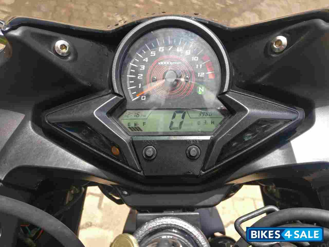 Green Stripping Honda CBR 250R ABS