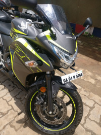 Green Stripping Honda CBR 250R ABS