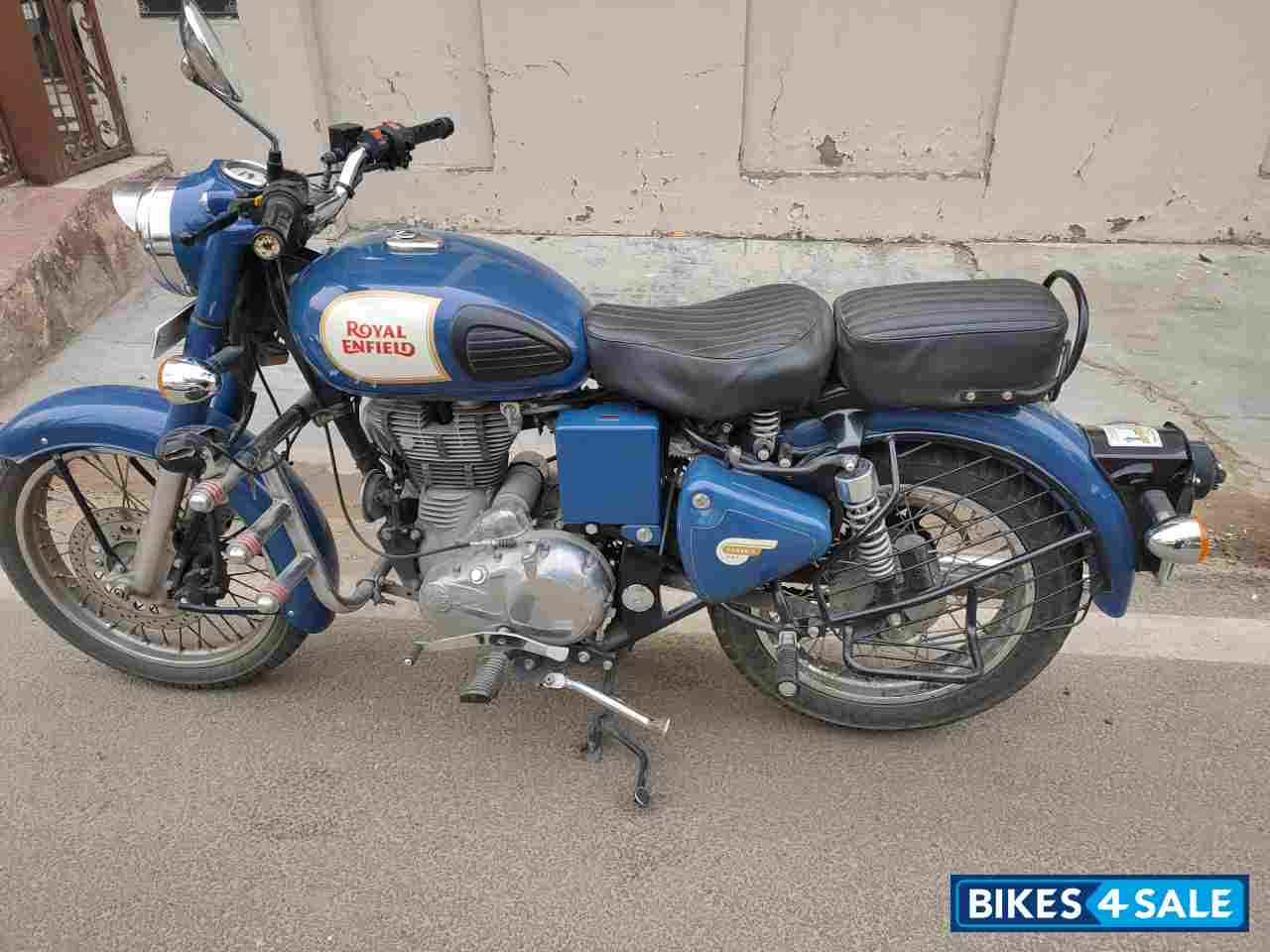 Blue Royal Enfield Classic 350