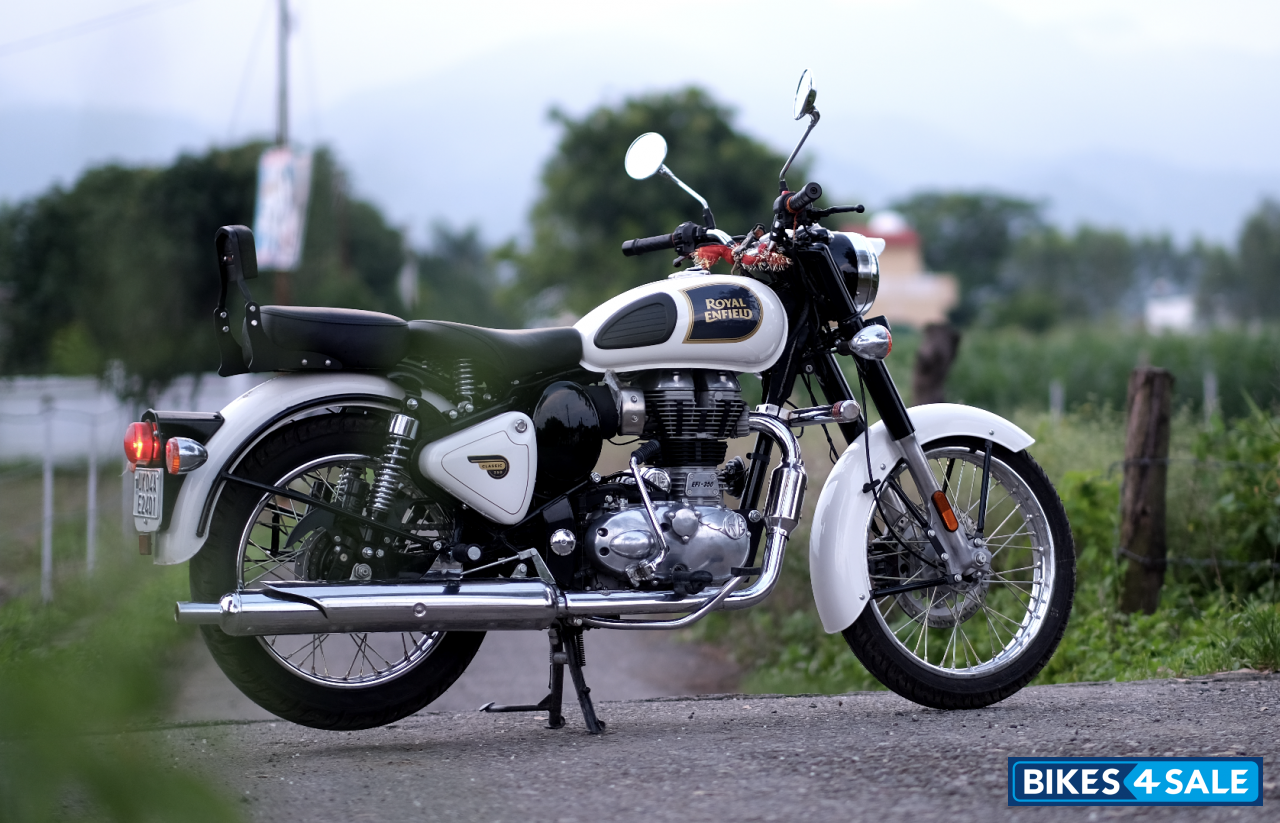 Ash White Royal Enfield Classic 350 Single Channel BS6