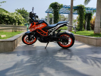 Orange KTM Duke 390