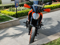 Orange KTM Duke 390