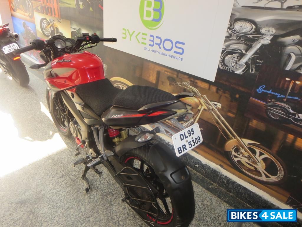 Bajaj Pulsar NS 160