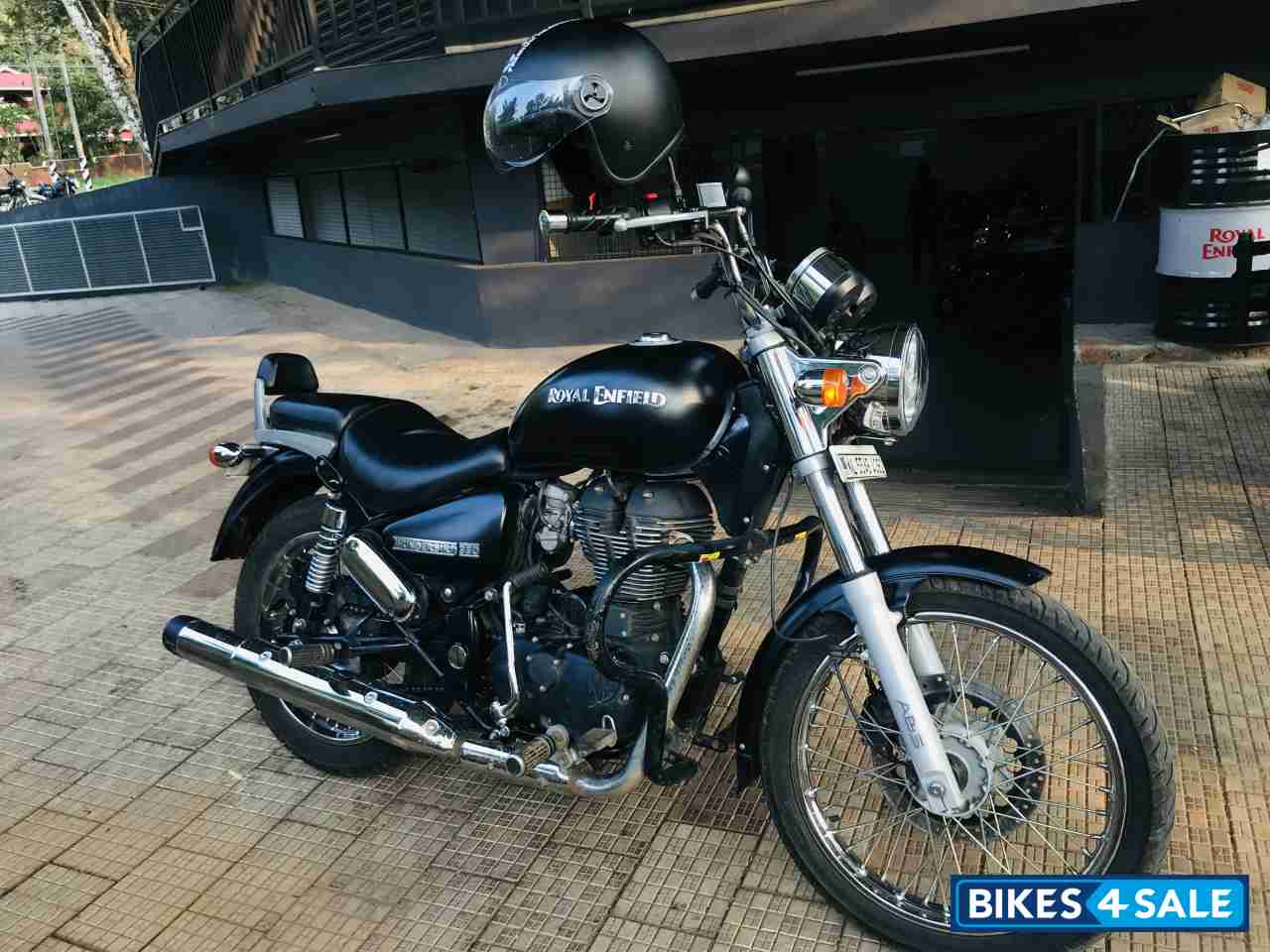 Royal Enfield Thunderbird 350 Royal Enfield Thunderbird 350