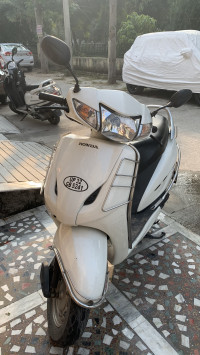 White Honda Activa