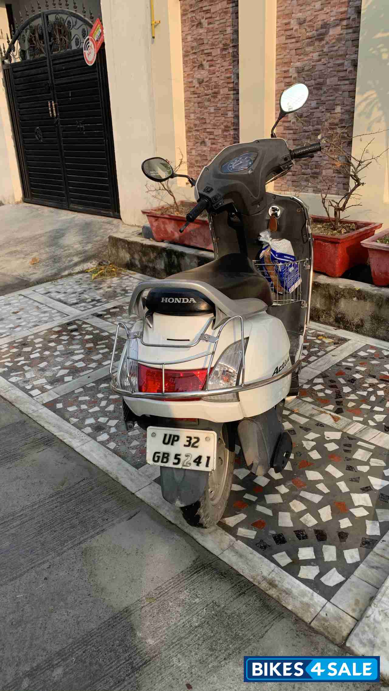 White Honda Activa