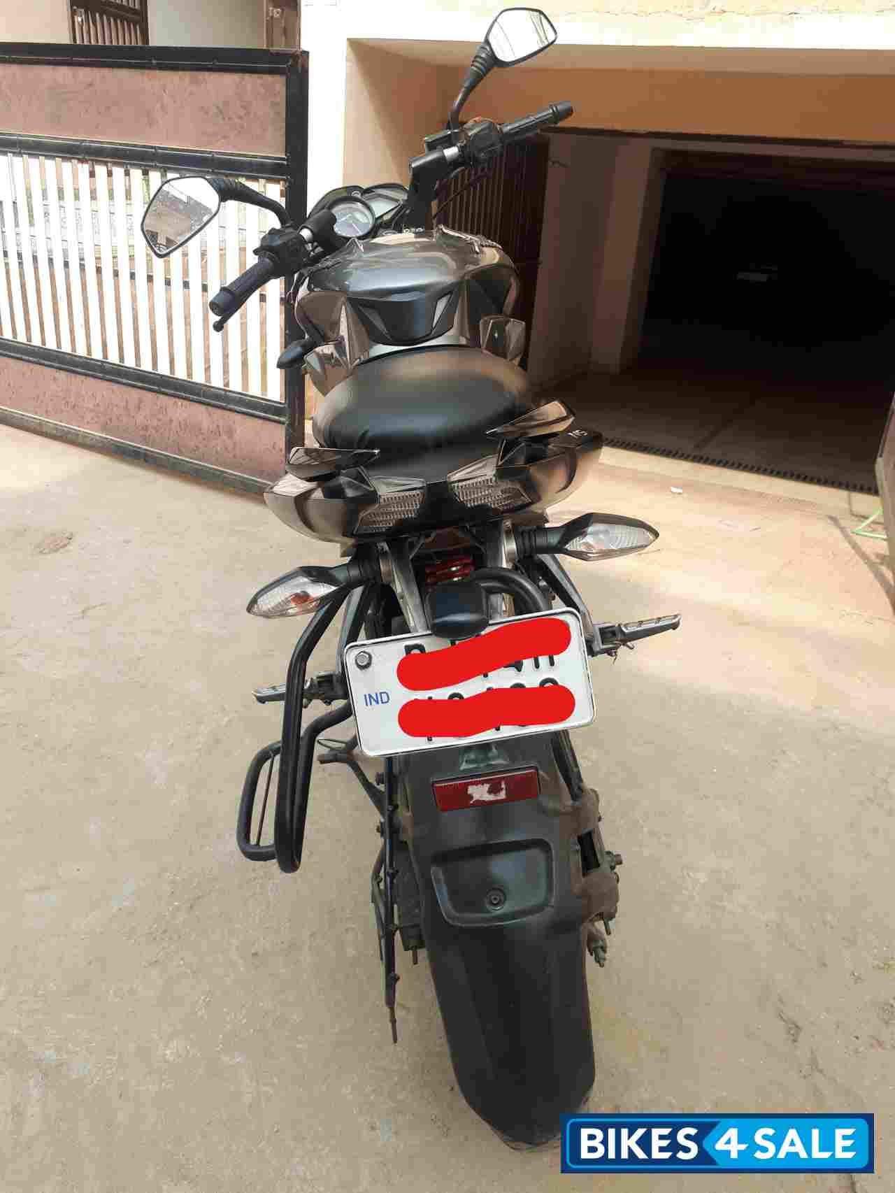Grey Black Bajaj Pulsar NS 160 Grey Black Bajaj Pulsar NS 160