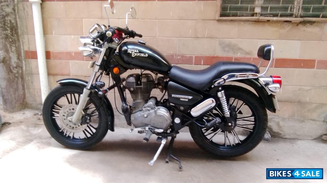 Black Royal Enfield Thunderbird TwinSpark 350