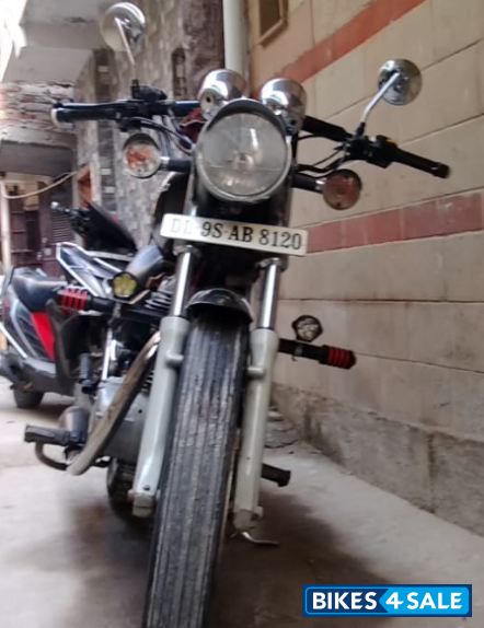 Black Royal Enfield Thunderbird TwinSpark 350