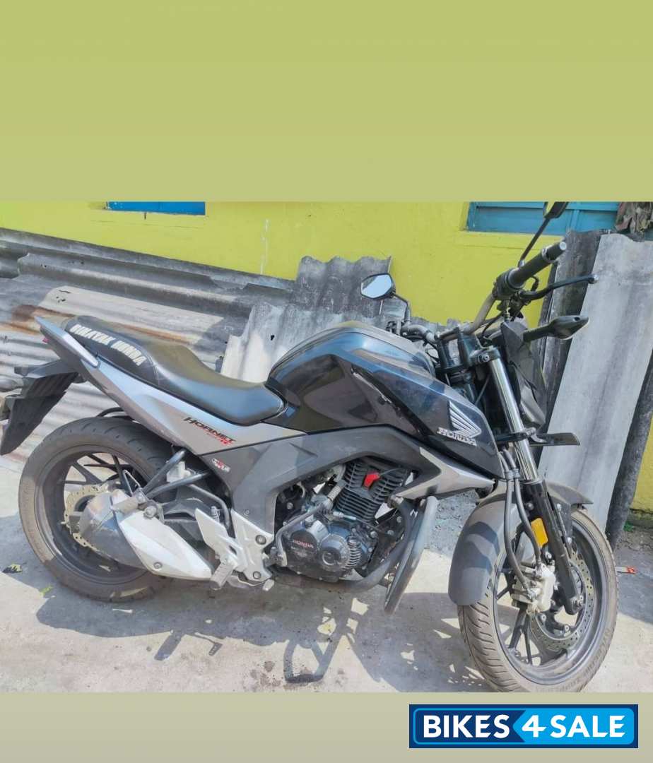 Honda CB Hornet 160R