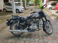 Black Royal Enfield Bullet Standard 500