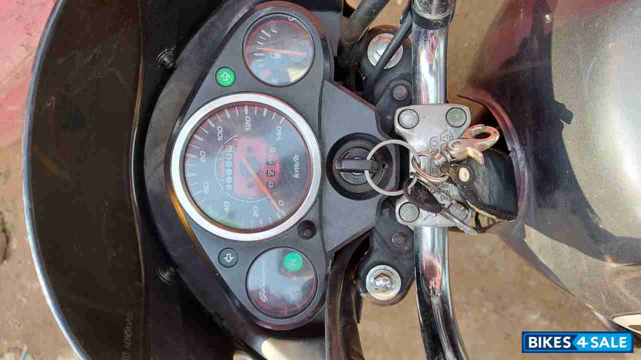 Grey Hero Glamour 125