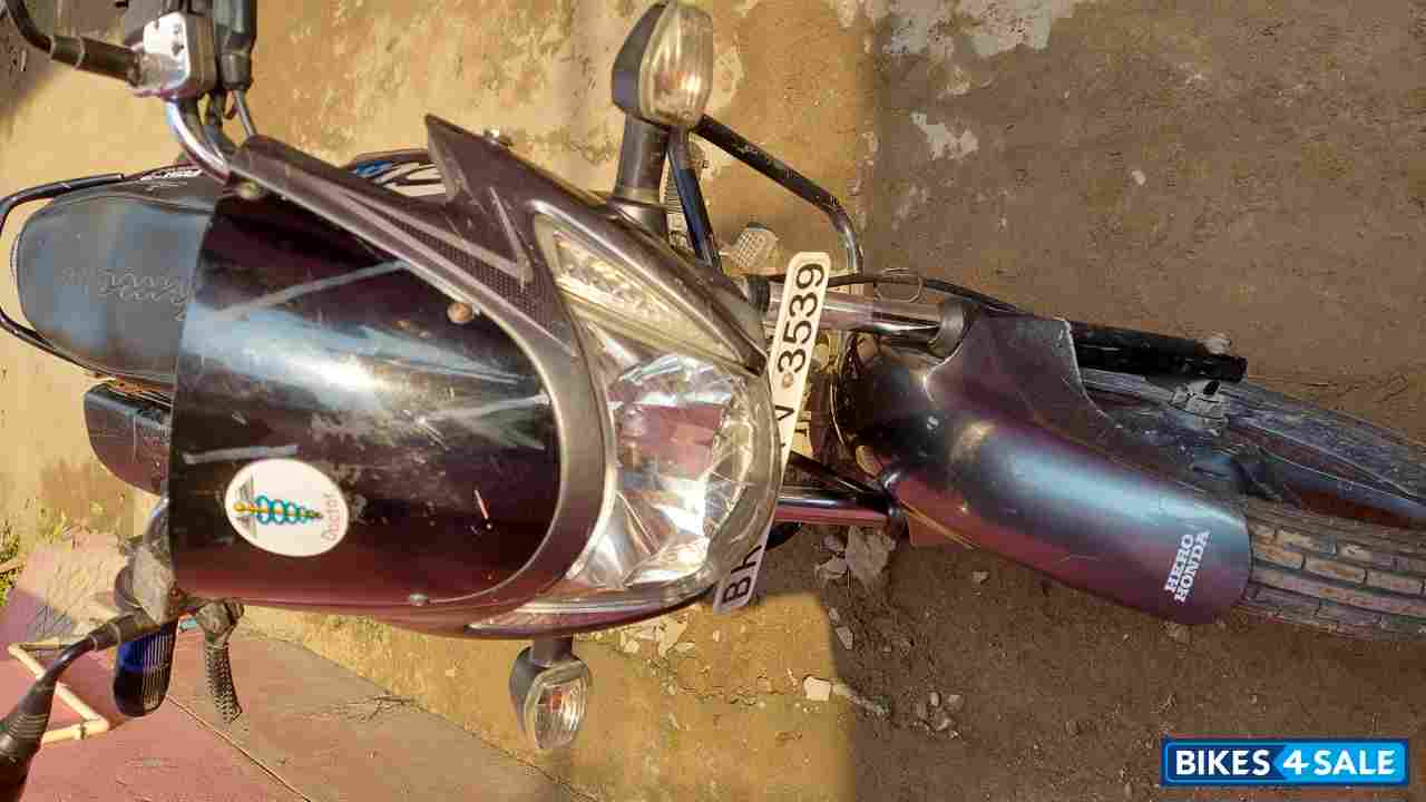 Grey Hero Glamour 125