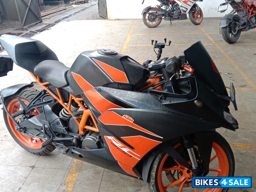 Black And Orange KTM RC 200 Black And Orange KTM RC 200