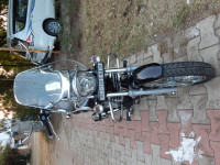 Auburn Black Bajaj Avenger Cruise 220