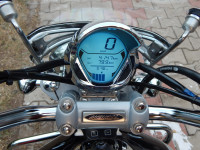 Auburn Black Bajaj Avenger Cruise 220