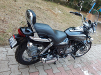 Auburn Black Bajaj Avenger Cruise 220