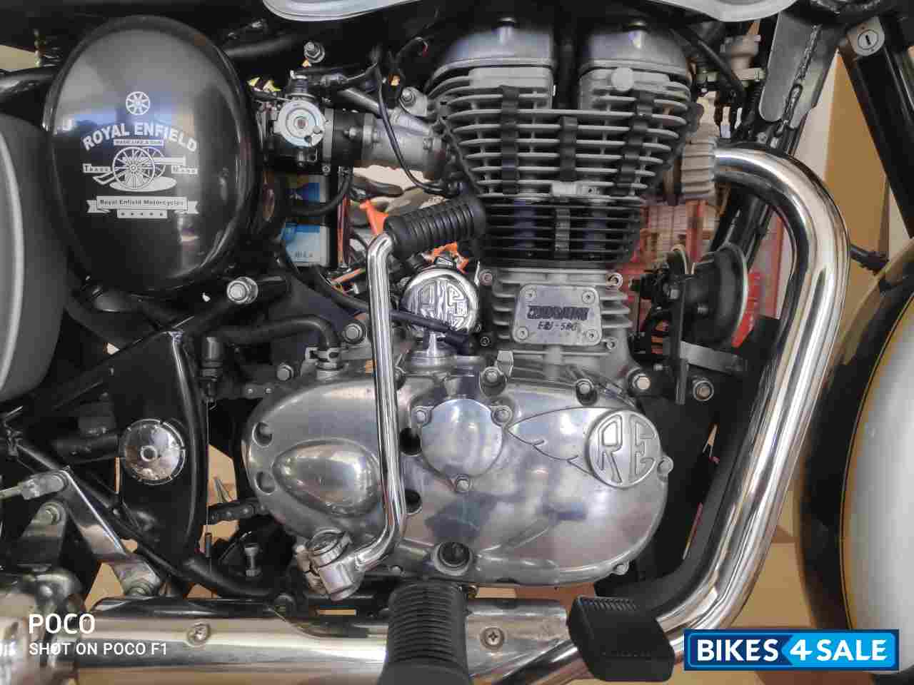 Silver Royal Enfield Classic 500 Silver Royal Enfield Classic 500