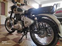 Silver Royal Enfield Classic 500