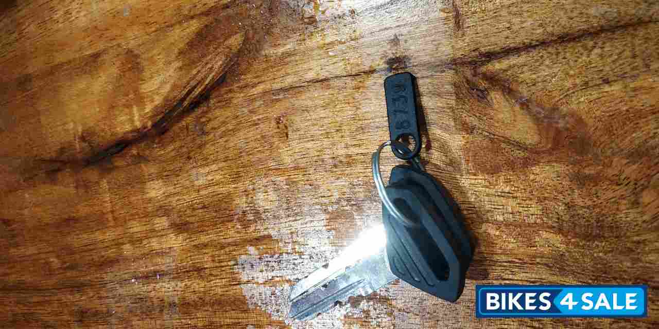 Bajaj Pulsar 125 Split Seat