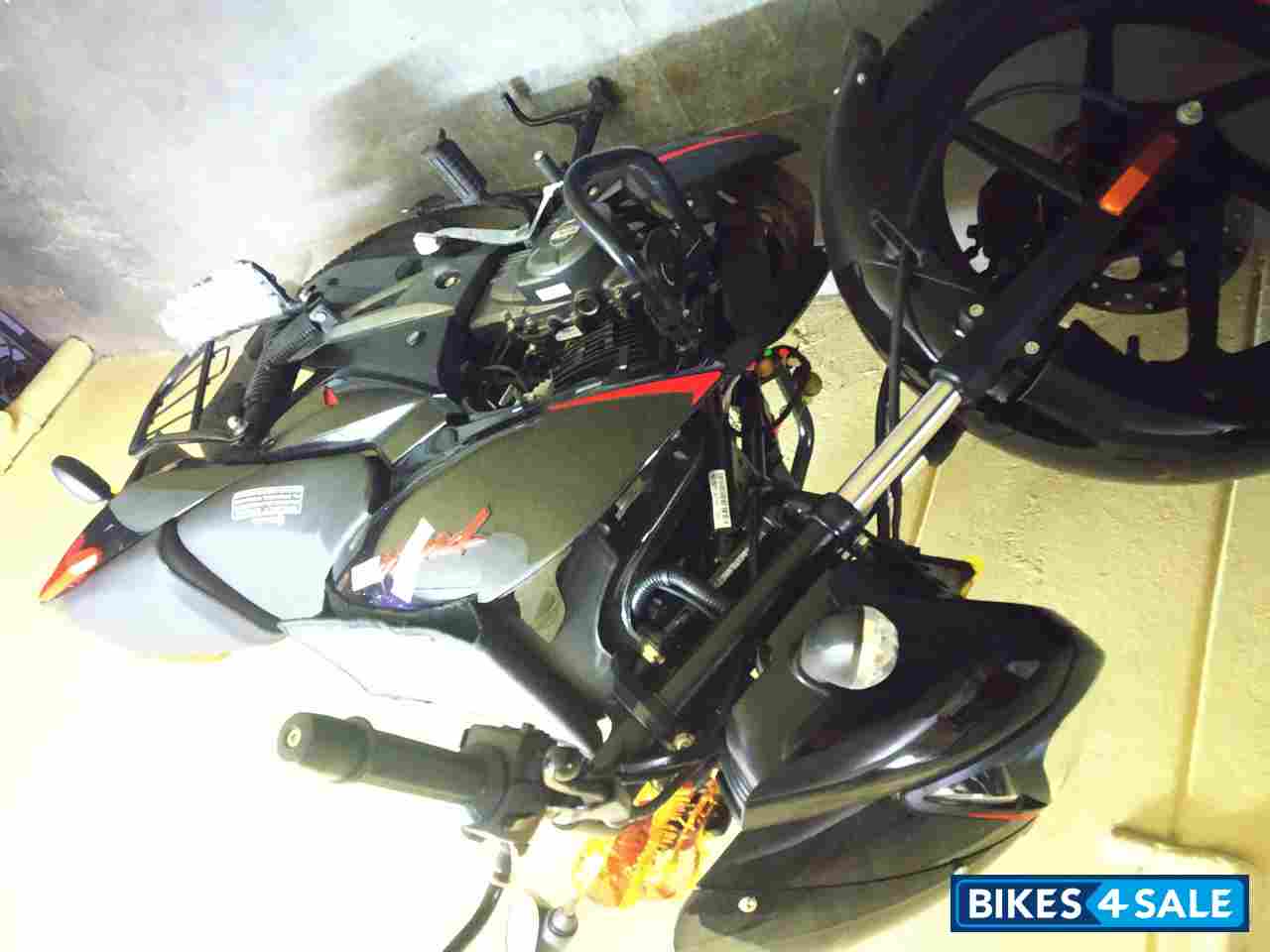 Bajaj Pulsar 125 Split Seat