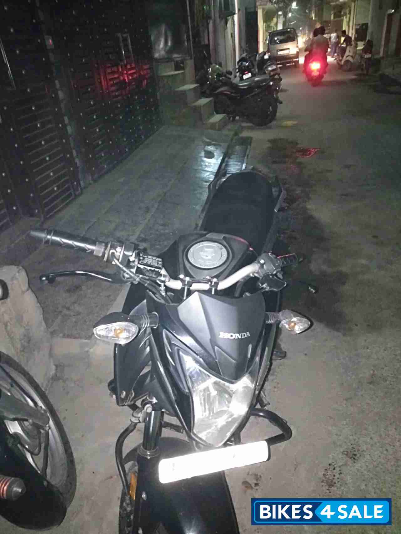 Honda CB Hornet 160R