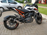 White KTM Duke 250